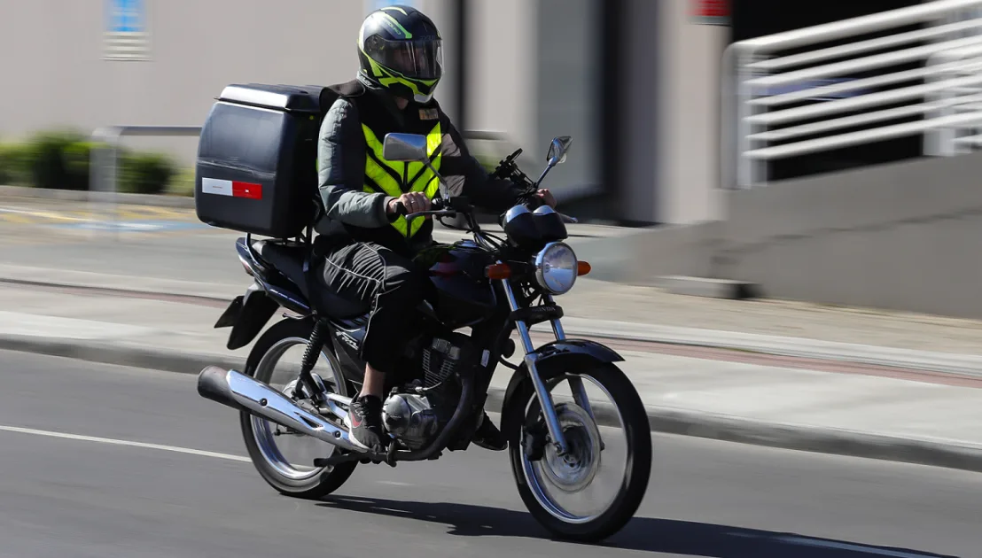 Periculosidade para motociclista 2026: quem tem direito e valor